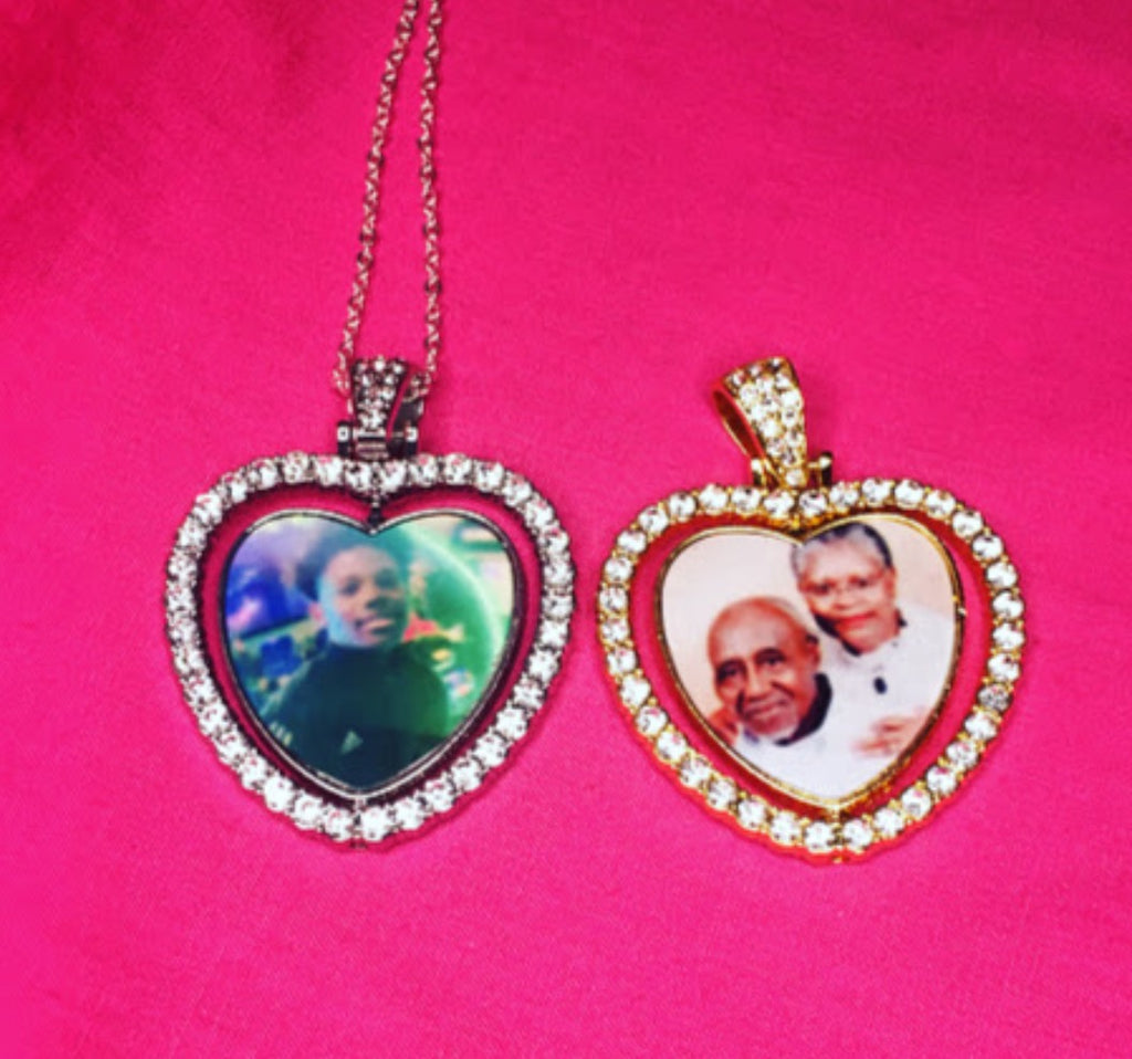 Rotating pendants