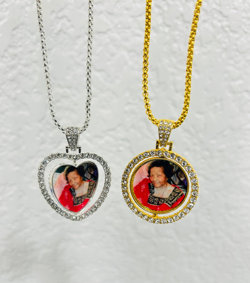 Rotating pendants